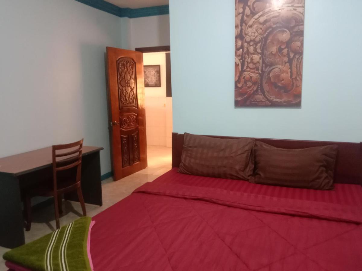 White Monkey Hotel Siem Reap Exterior photo